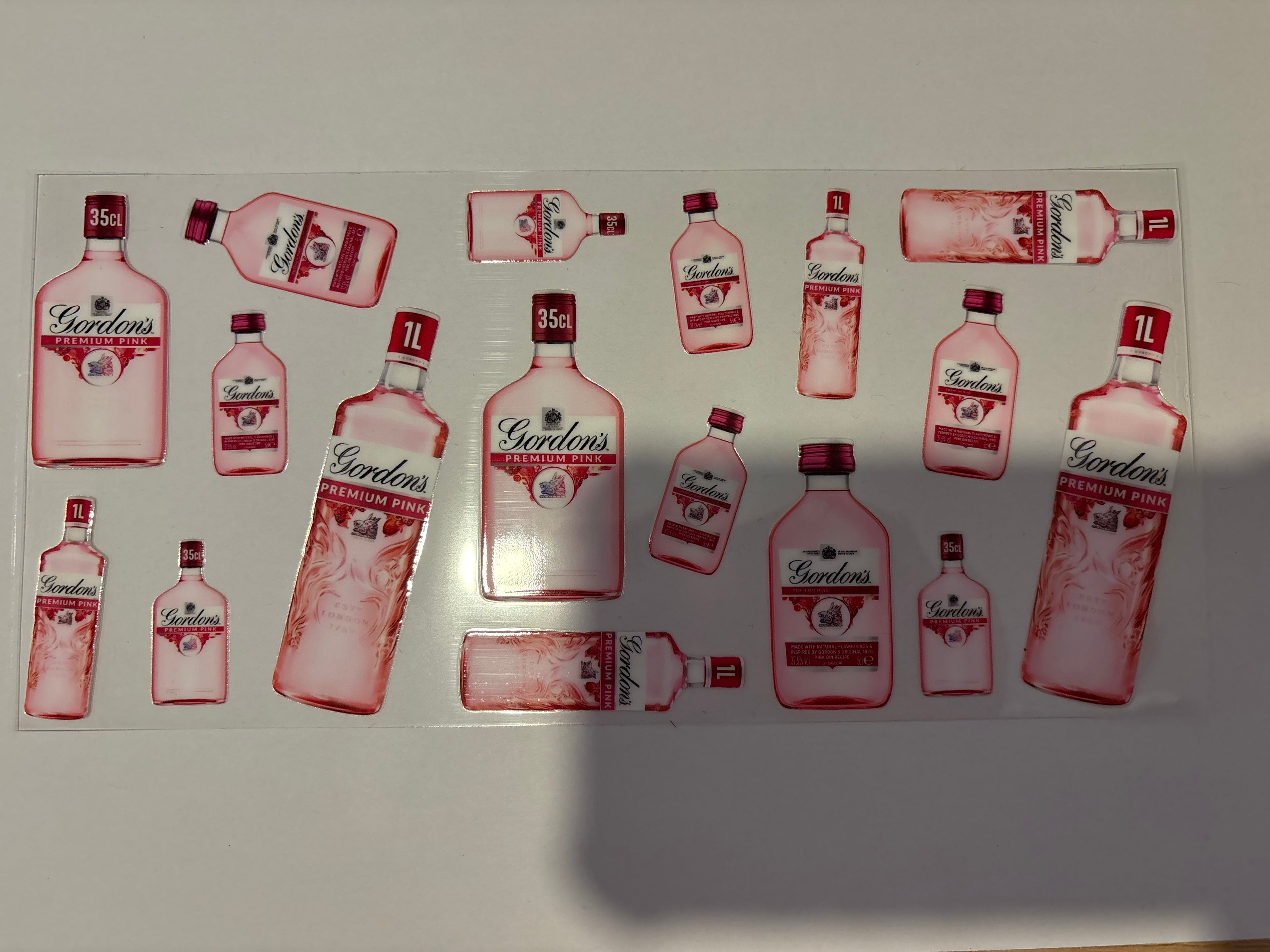 Pink gin wrap